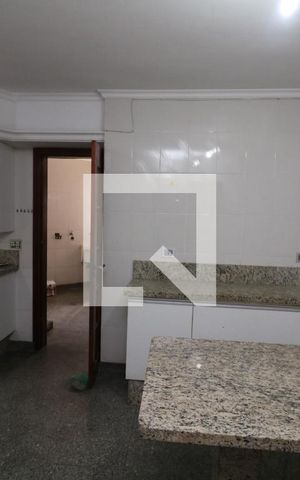 Casa para alugar com 350m², 3 quartos e 5 vagasCozinha