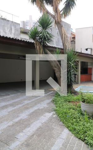 Casa para alugar com 350m², 3 quartos e 5 vagasPiscina