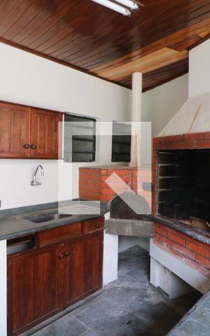 Casa para alugar com 350m², 3 quartos e 5 vagasChurrasqueira