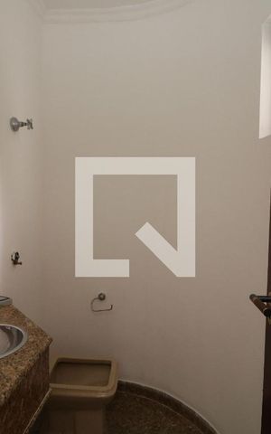 Casa para alugar com 350m², 3 quartos e 5 vagasLavabo