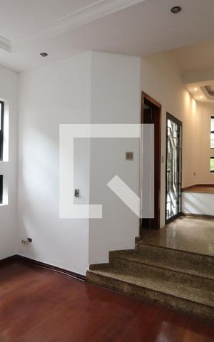 Casa para alugar com 350m², 3 quartos e 5 vagasSala
