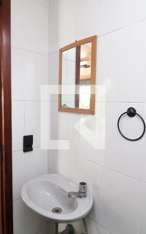 Casa para alugar com 350m², 3 quartos e 5 vagasBaneiro da Saúna