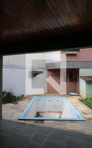 Casa para alugar com 350m², 3 quartos e 5 vagasPiscina