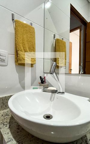 Apartamento à venda com 85m², 3 quartos e sem vaga Apartamento à venda com 85m², 3 quartos e sem vagaBanheiro Corredor