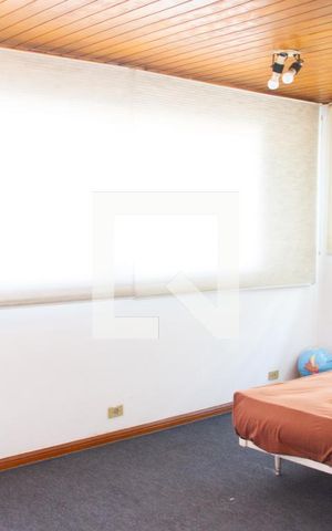 Casa à venda com 615m², 5 quartos e 4 vagas Casa à venda com 615m², 5 quartos e 4 vagasQuarto de hóspede