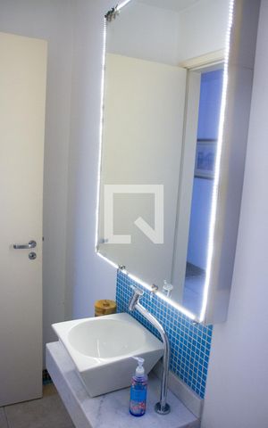 Casa à venda com 615m², 5 quartos e 4 vagas Casa à venda com 615m², 5 quartos e 4 vagasLavabo