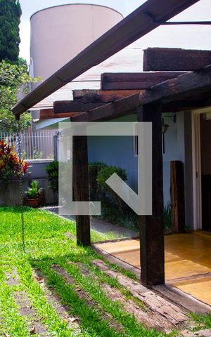 Casa à venda com 615m², 5 quartos e 4 vagas Casa à venda com 615m², 5 quartos e 4 vagasJardim