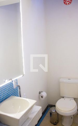 Casa à venda com 615m², 5 quartos e 4 vagas Casa à venda com 615m², 5 quartos e 4 vagasLavabo