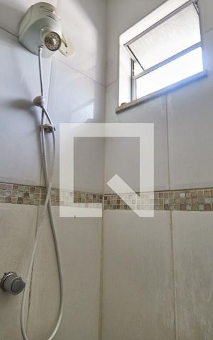 Apartamento à venda com 110m², 2 quartos e sem vaga Apartamento à venda com 110m², 2 quartos e sem vagaBanheiro Social