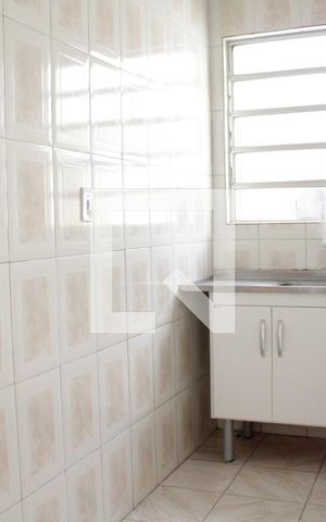 Casa para alugar com 40m², 1 quarto e sem vaga Casa para alugar com 40m², 1 quarto e sem vagaCozinha