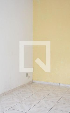 Casa para alugar com 40m², 1 quarto e sem vaga Casa para alugar com 40m², 1 quarto e sem vagaSala