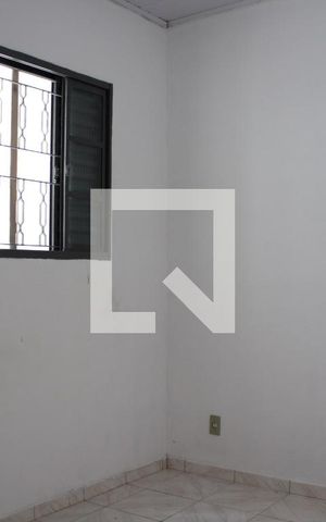 Casa para alugar com 40m², 1 quarto e sem vaga Casa para alugar com 40m², 1 quarto e sem vagaQuarto