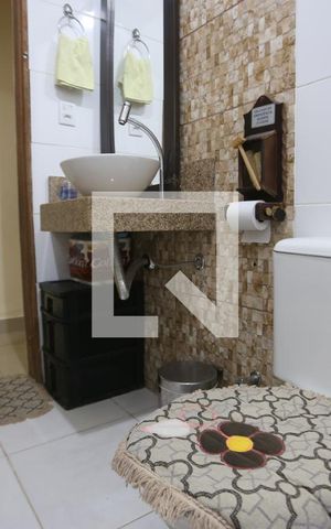 Casa à venda com 609m², 5 quartos e 4 vagasCasa 2  banheiro