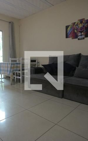 Casa à venda com 609m², 5 quartos e 4 vagasCasa 2 sala