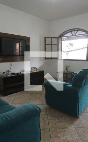 Casa à venda com 609m², 5 quartos e 4 vagassala