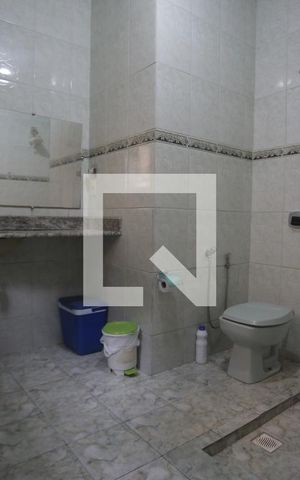 Casa à venda com 609m², 5 quartos e 4 vagasBanheiro da Suíte