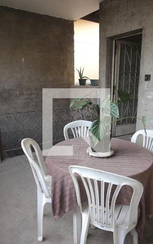 Casa à venda com 609m², 5 quartos e 4 vagasÁrea de Serviço