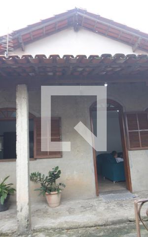 Casa à venda com 609m², 5 quartos e 4 vagasFachada