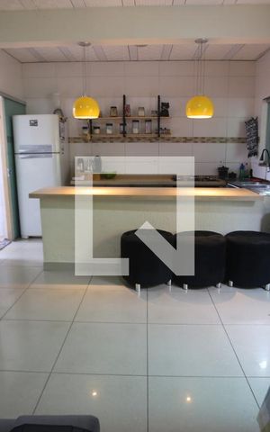 Casa à venda com 609m², 5 quartos e 4 vagasCasa 2 sala