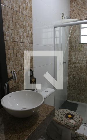 Casa à venda com 609m², 5 quartos e 4 vagasCasa 2  banheiro
