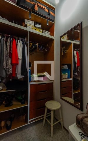Apartamento à venda com 506m², 4 quartos e 3 vagasCloset da Suíte