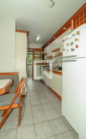 Apartamento à venda com 167m², 3 quartos e 2 vagas Apartamento à venda com 167m², 3 quartos e 2 vagasCozinha