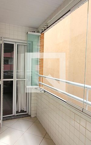 Apartamento à venda com 70m², 2 quartos e 1 vagaQuarto 1 - Suíte Sacada