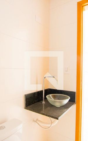 Apartamento para alugar com 82m², 2 quartos e 2 vagas Apartamento para alugar com 82m², 2 quartos e 2 vagasBanheiro do quarto