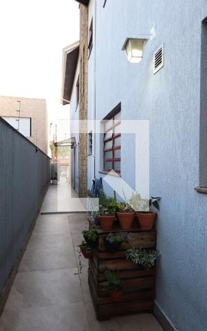 Casa à venda com 280m², 3 quartos e 5 vagasCorredor Lateral