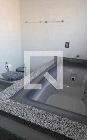 Casa à venda com 280m², 3 quartos e 5 vagasBanheiro da Suíte