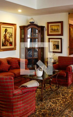 Casa de condomínio à venda com 3590m², 4 quartos e 6 vagas Casa de condomínio à venda com 3590m², 4 quartos e 6 vagasSala 3