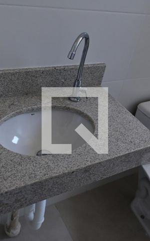 Apartamento para alugar com 66m², 2 quartos e 1 vagaBanheiro 2
