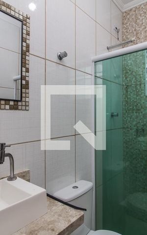 Casa para alugar com 100m², 3 quartos e 1 vaga Casa para alugar com 100m², 3 quartos e 1 vagaBanheiro