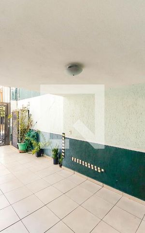 Casa à venda com 287m², 6 quartos e 3 vagas Casa à venda com 287m², 6 quartos e 3 vagasGaragem