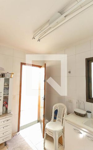 Casa à venda com 287m², 6 quartos e 3 vagas Casa à venda com 287m², 6 quartos e 3 vagasCozinha 2