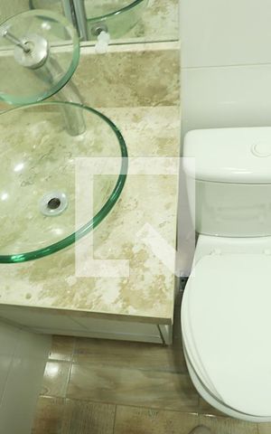 Apartamento à venda com 64m², 2 quartos e 1 vagaBanheiro Social