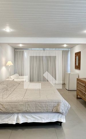 Apartamento à venda com 400m², 4 quartos e 2 vagas Apartamento à venda com 400m², 4 quartos e 2 vagasSuíte 02