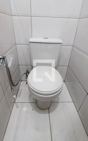 Casa à venda com 120m², 4 quartos e 2 vagasBanheiro 2