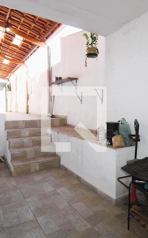 Casa à venda com 120m², 4 quartos e 2 vagasQuintal