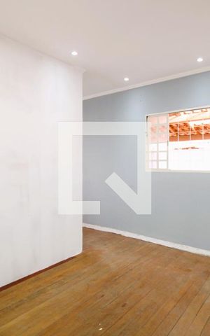 Casa à venda com 120m², 4 quartos e 2 vagasSala