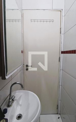Casa à venda com 120m², 4 quartos e 2 vagasBanheiro 2
