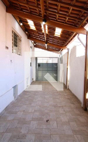 Casa à venda com 120m², 4 quartos e 2 vagasGaragem
