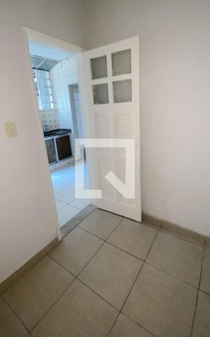 Apartamento à venda com 100m², 2 quartos e sem vaga Apartamento à venda com 100m², 2 quartos e sem vagaDetalhe da área de serviço