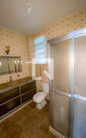 Apartamento à venda com 100m², 2 quartos e sem vaga Apartamento à venda com 100m², 2 quartos e sem vagaBanheiro