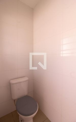 Casa à venda com 150m², 3 quartos e 4 vagas Casa à venda com 150m², 3 quartos e 4 vagasBanheiro de serviço