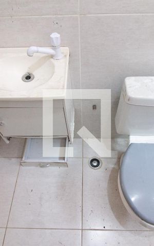 Casa à venda com 150m², 3 quartos e 4 vagas Casa à venda com 150m², 3 quartos e 4 vagasDetalhe do Banheiro