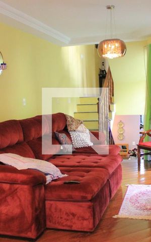 Casa à venda com 157m², 3 quartos e 4 vagasSala