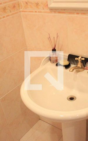 Casa à venda com 157m², 3 quartos e 4 vagasLavabo