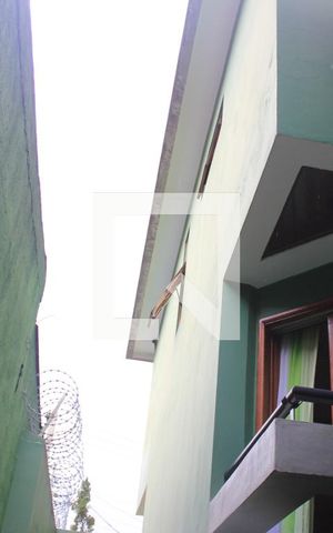 Casa à venda com 157m², 3 quartos e 4 vagasQuiontal lateral/Acesso ao imóvel