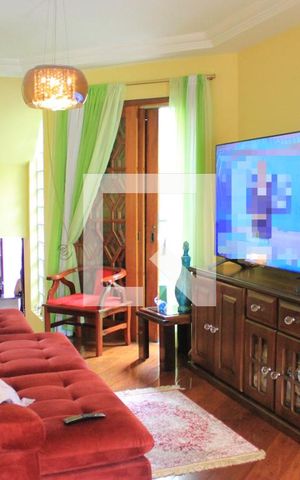 Casa à venda com 157m², 3 quartos e 4 vagasSala
